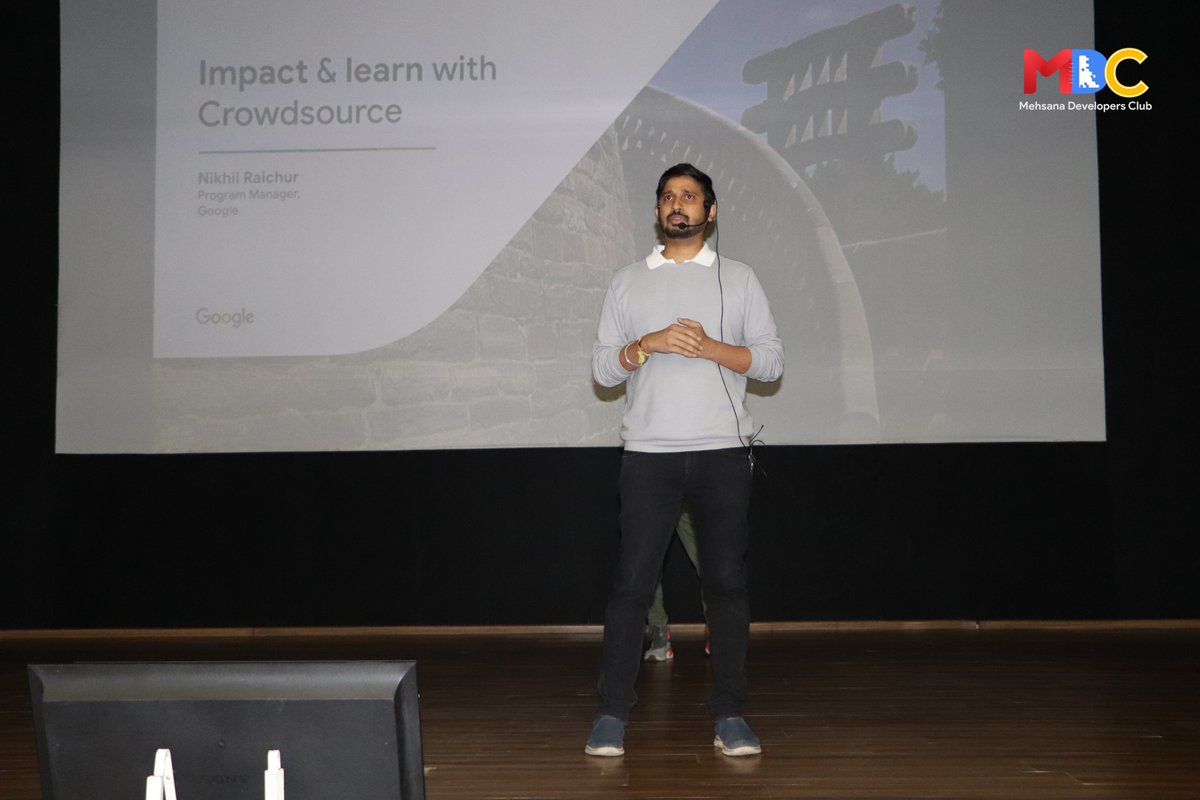 Mehdevclub's tweet photo. .@NikhilRaichur's session on Impact, Learn &amp; Build with Crowdsource at Devloop 2.0, where attendees were introduced to the power of crowdsourcing and its potential for driving innovation.

#devloop | #mehdevclub | #mdc | #mehsana https://t.co/Jnhuauzhts