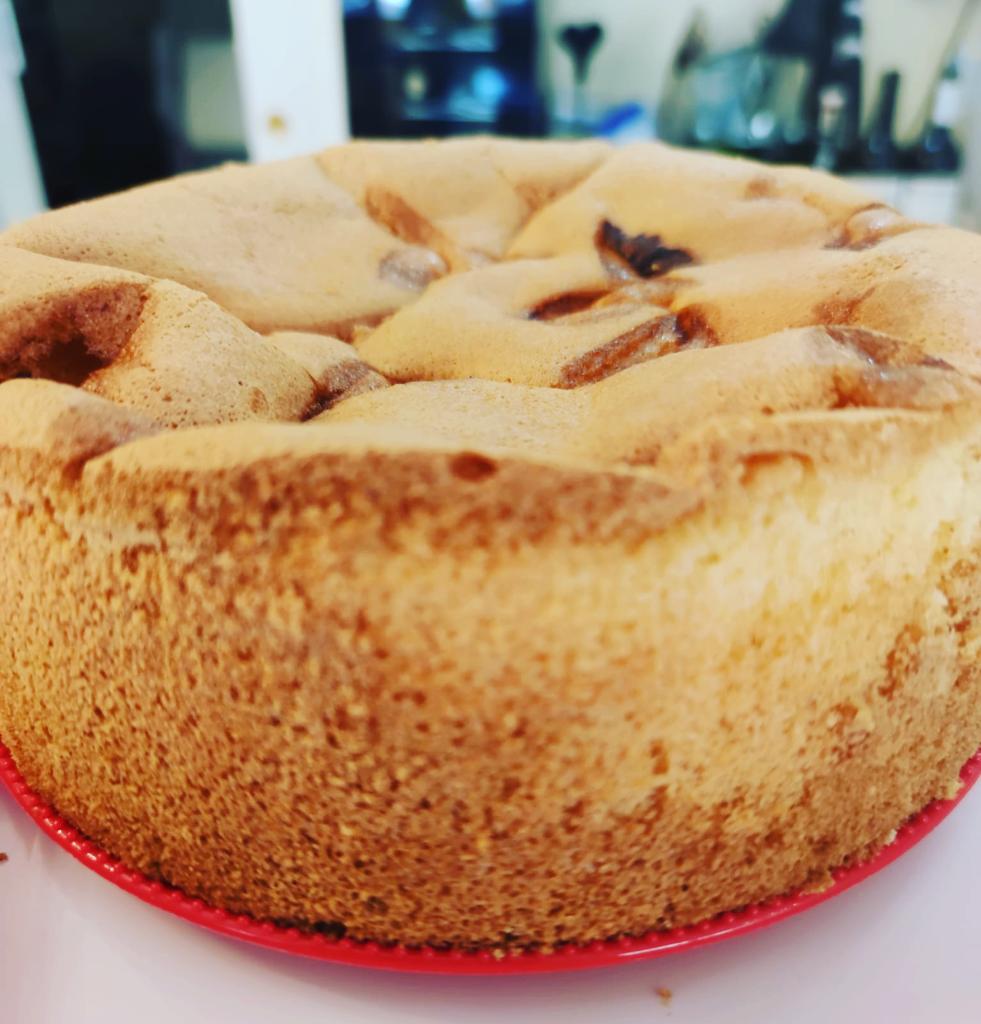 NewAristocrats's tweet photo. Bizcocho sin-gluten con Manzana🍏😋
#NewAristocrats #cakecafe #cakevalencia #valenciacake #cakepastelería #valencia #valenciaespagne #valenciaspain #valenciacapital #valenciacentro #mislata #mislatavalencia #ruzafa #valenciacafe #pasteleriavalencia #CakeNewAristocrats https://t.co/stsyItzrLu