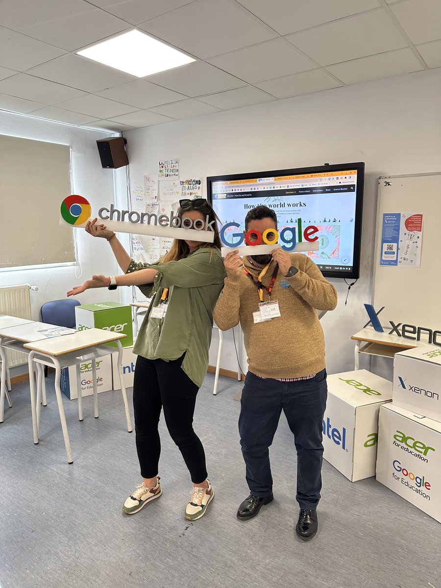 En el <a href="/ColeEstudiantes/">Estudiantes International School</a> celebrando el #GEGCumple10 con <a href="/rafabillor/">Rafa Domínguez</a> después de hacer un taller espectacular de <a href="/PalomaNezdeTor1/">Paloma Núñez de Torre</a> <a href="/andy__ds/">Andy Duran</a> y <a href="/eboadacollado/">Enrique Boada</a> 🥳🥳🤩🤩