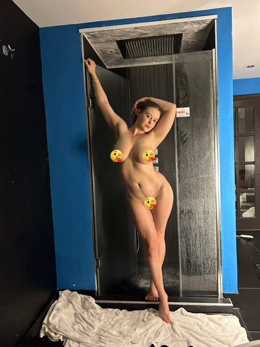 Today new photo set is looking like&hellip;. https://t.co/cRFBOgCIgP 50% off everything this weekend 💋🔞 https://t<a href="/tag/natural"class="tags"><span>#natural</span></a><a href="/tag/bigtits"class="tags"><span>#bigtits</span></a>