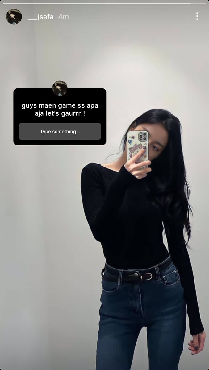 bunnysweetst's tweet image. 𝓡adioheart FM

— a mark lee au