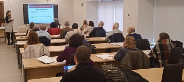 CCastrense's tweet photo. El 15 y 16 de febrero tuvo lugar en la Residencia “Colegio Infanta María Teresa” de Madrid de la Asociación Pro huérfanos de la #GuardiaCivil, un Curso Básico de Acción Social para voluntarios de las #CáritasParroquiales #Castrenses.
#CercaDeTi
👇👇👇
https://t.co/qyLXyhdOyH https://t.co/P1nbLfxl5C