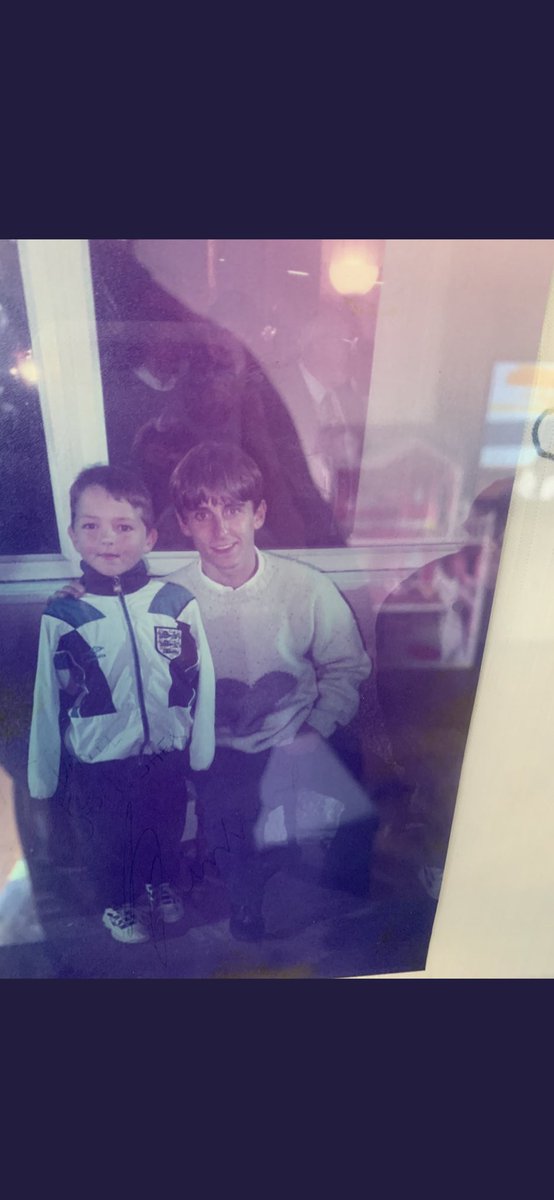 Always worth getting this photo out 
Happy birthday  <a href="/GNev2/">Gary Neville</a> #gaznevisared