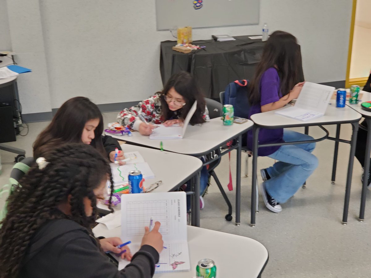 Last week The Nest Girls Club members explored their internal and external triggers, gratitude, and created journals (thank you @GarciaMSArt for donating journals).#selfawareness #Gratitude <a href="/GarciaMS_AISD/">Garcia Middle School Library</a>