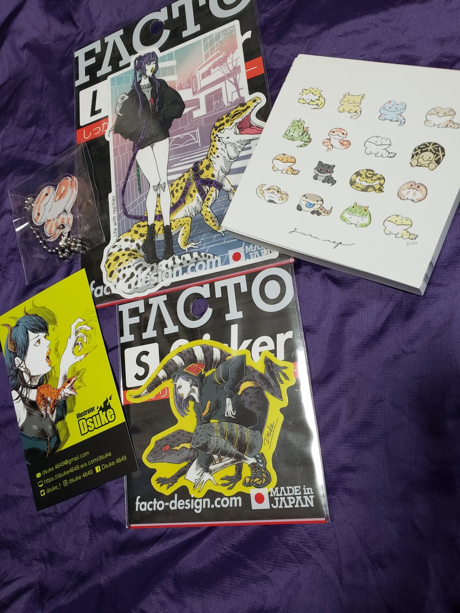 zattachibita's tweet photo. そしてDsukeさんの作品
旦那はレオパちゃんステッカーとゆるはちゅのメモ帳
娘はゆるへびちゃんのキーホルダー
わたしはハイナンのステッカー!!
さっそくスマホカバーに仕込んだ、主張がすごくなった
#Dsuke https://t.co/USiVVQGD4l