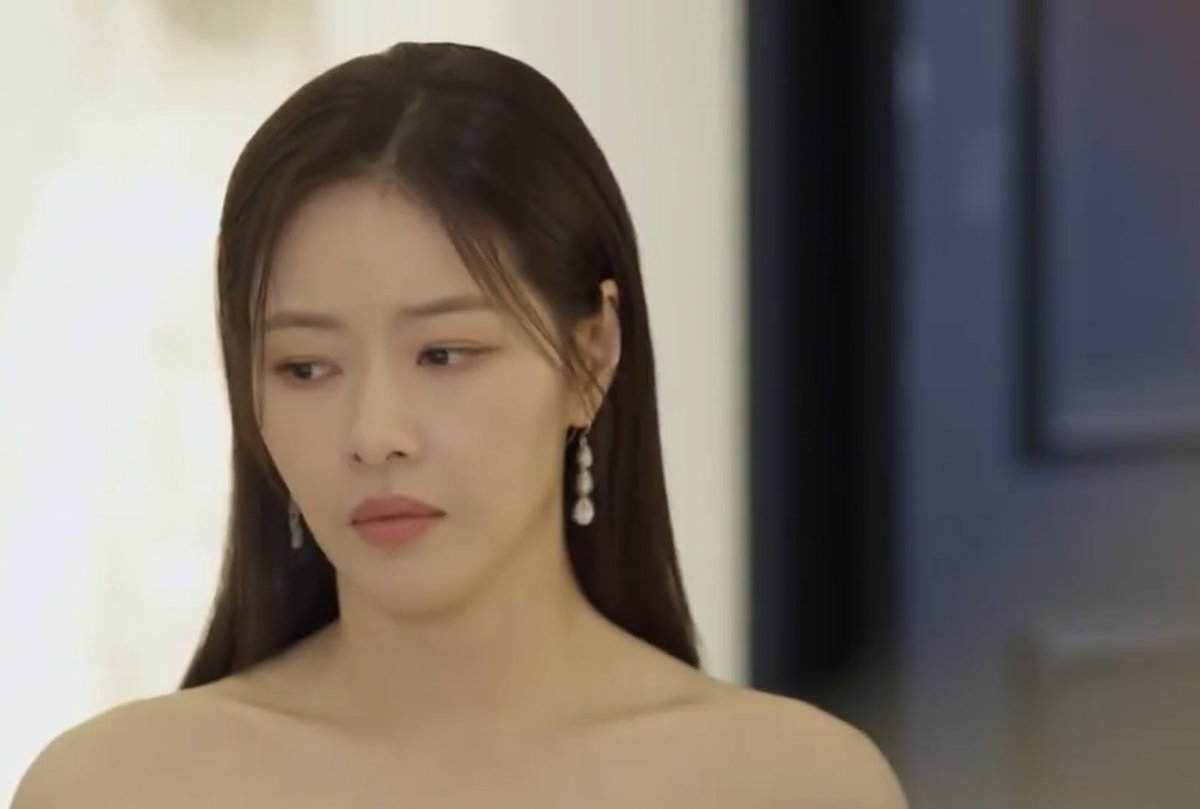 kenthusiastic10's tweet photo. Officially up to date on #VengeanceOfTheBride and ready for the final episodes. The beginning was good, but the rest was standard daily drama storytelling. The female lead finds clues or gets close, only for something else to happen. This drama is like a remake of #FatalPromise. https://t.co/idrcF1Iq1B