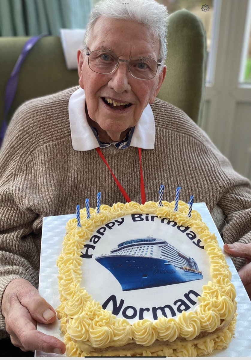 CoxonGeorge's tweet photo. @Agincare @AlyMcKechnie @TOMNetworkUK @vicrayner @AliBrice @Justacarehomeg1 @devoncarehomes @Highbroomcare @HerefordshireCH @margotwhittak12 @N_Wilson94 @louisebrady17 @oakallsproduce @PeetAnita @geoffreydcox @rashielee @YSManson1 @PeninsulaCare1 @FawnHarradHyde @CRuthMcM More #cakesincarehomes sharing Norman’s big day at #pottlescourt.  What better way to mark your birthday than with a #personcentredcake &amp; an blue inflatable balloon poodle.  Priceless 😍 @Shashibalain @RichardJJJacobs @imcalledkateh @rightsforresid2 @JohnCampaign @EpicExminster https://t.co/8NdhdW33OW