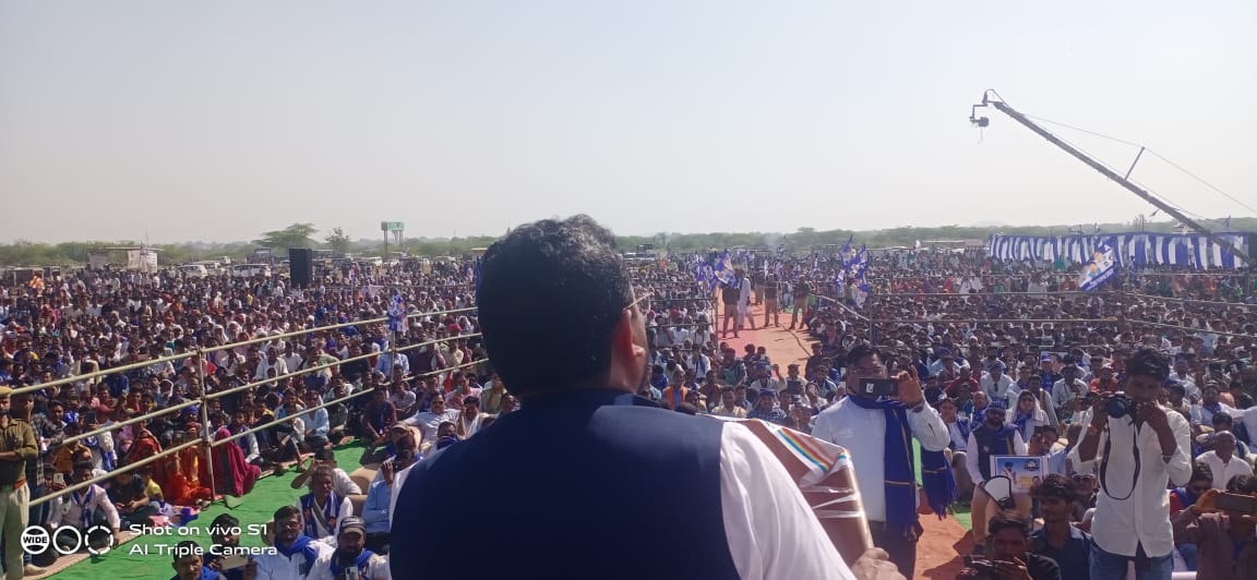 BhimArmyChief's tweet photo. राजस्थान में आजाद समाज पार्टी का० (भीम आर्मी) सभी सातों संभागों में समाजिक न्याय सम्मेलन करेगी। इस क्रम में पहला सम्मेलन आज कोटा संभाग के नैनवा तहसील में संम्पन हुआ। सातवें सम्मेलन को पार्टी समाजिक न्याय महासम्मेलन के रूप जयपुर में पूरी ताकत से करेगी। जय भीम, जय भारत। https://t.co/VPyiWCeQVJ