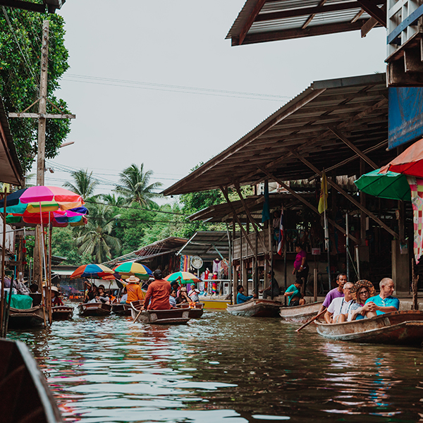 TravelYour_Way's tweet photo. 9 Floating Markets you can’t miss when travelling Bangkok Thailand in 2023
Read here : https://t.co/FXFuoWcIp9
#Thailand #Bangkok #FloatingMarkets #FloatingMarketsBangkok https://t.co/MzYqq3zPhU