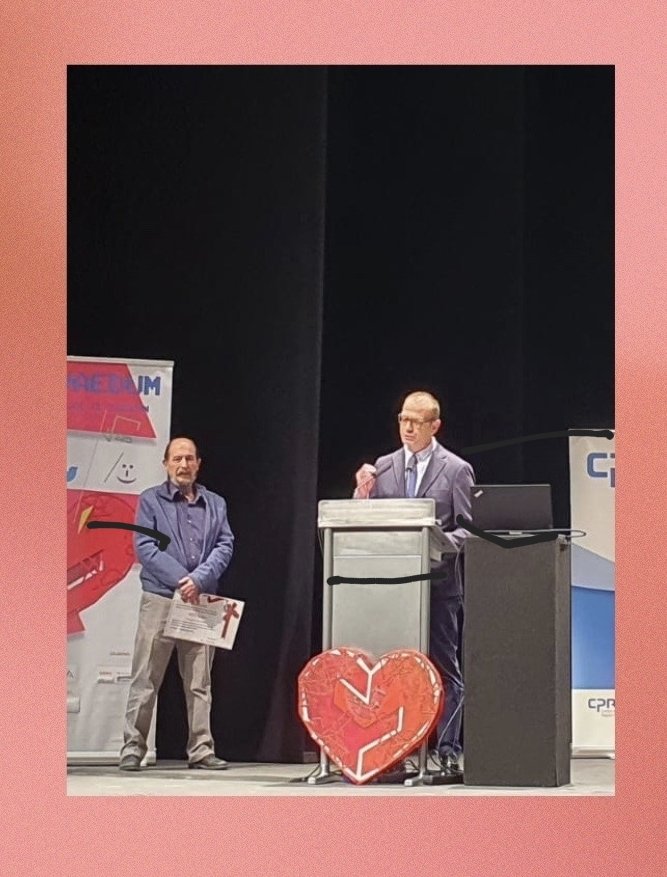 innovaedum's tweet photo. 𝗗. 𝗩í𝗰𝘁𝗼𝗿 𝗠𝗮𝗿í𝗻 𝗡𝗮𝘃𝗮𝗿𝗿𝗼 𝗖𝗼𝗻𝘀𝗲𝗷𝗲𝗿𝗼 𝗱𝗲 𝗘𝗱𝘂𝗰𝗮𝗰𝗶𝗼́𝗻, 𝗙𝗼𝗿𝗺𝗮𝗰𝗶𝗼́𝗻 𝗣𝗿𝗼𝗳𝗲𝘀𝗶𝗼𝗻𝗮𝗹 𝘆 𝗘𝗺𝗽𝗹𝗲𝗼”, nos ha hablado de como la 𝗶𝗻𝗻𝗼𝘃𝗮𝗰𝗶𝗼́𝗻 𝗲𝗱𝘂𝗰𝗮𝘁𝗶𝘃𝗮 se convierte en una herramienta esencial.
#innovaedum23
⁣ https://t.co/KEHxiqWPhQ