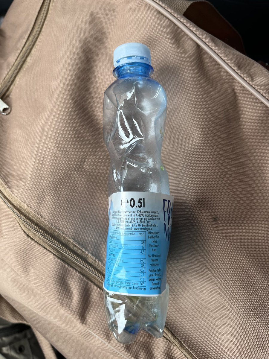 Ski trip physics, what has happened to my bottle?! <a href="/RhsSki/">RHS Senior Ski Trip</a> <a href="/ogdentrust/">Ogden Trust</a> <a href="/MrSykesScience/">Mr Sykes</a>