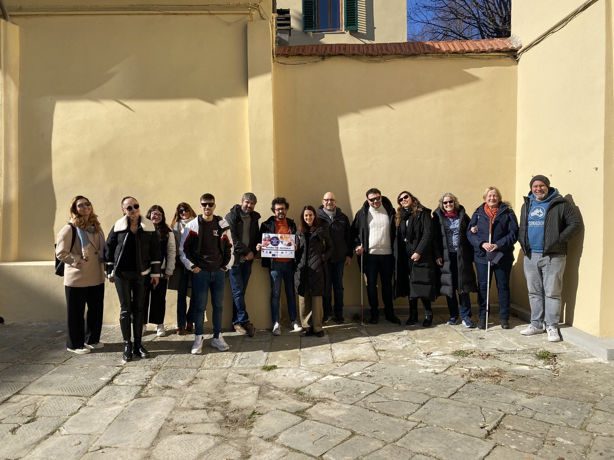 ALBA_albinismo's tweet photo. 🔛 El pasado fin de semana estuvimos en Florencia🇮🇹 para la reunión trasnacional del proyecto @EUErasmusPlus 🇪🇺: “SEEING THE INVISIBLE: INCLUSIVE DIGITALIZATION OF STUDENTS WITH LOW VISION IN SCHOOL EDUCATION”👁️
#inclusion #Erasmusplus #internationalproject #lowvision #future https://t.co/snrnJjOsoD