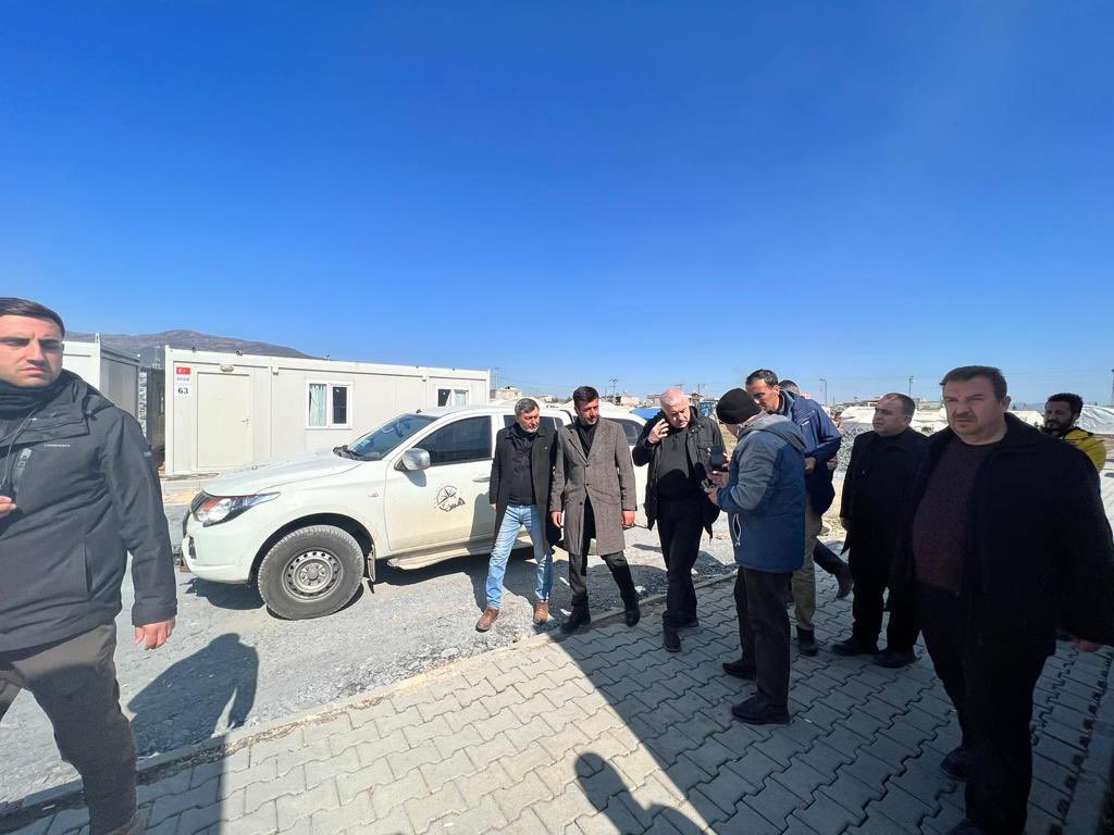 📍Nurdağı
MYK Üyemiz ve Gaziantep Milletvekilimiz <a href="/SermetAtay/">Sermet Atay</a> ve MHP Nurdağı ilçe Bşk. <a href="/ahmetanar27/">AHMET ANAR</a> ile birlikte Koordinatör Mardin Valimiz Sn. Mahmut Demirtaş beyefendiyi ziyaret ederek çadırkent ile ilgili görüşmeler sağladık.

Bu yaraları hep birlikte saracağız.

#Gaziantep