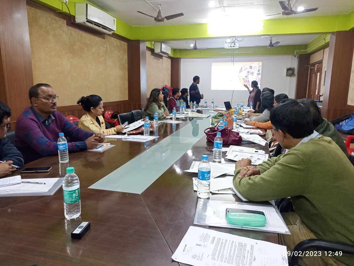 Pratham_India's tweet photo. Pratham and SmSA are joining forces 🤝 to bring the #SchoolReadiness movement to the kids of Ka-Srenis &amp; surrounding Anganwadis! They're starting small with a pilot program in 10 districts, but they won't stop there!🔥 https://t.co/RvRLuT5ysW