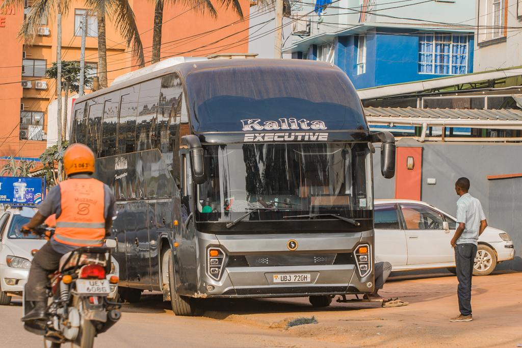OlympiaDebate's tweet photo. #Olympia23 OFFICIAL TRANSPORT.

As Uganda &amp; the world embraces E-mobility, the #KayoolaBus is @OlympiaOpen  official means of transportation to &amp; fro @CavendishUg .

The #kayoolabus is an electric/diesel bus designed and built by @KiiraMotors right here in Uganda.
#KayoolaCoach https://t.co/ZszyZ6uaGX
