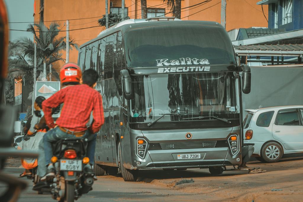 OlympiaDebate's tweet photo. #Olympia23 OFFICIAL TRANSPORT.

As Uganda &amp; the world embraces E-mobility, the #KayoolaBus is @OlympiaOpen  official means of transportation to &amp; fro @CavendishUg .

The #kayoolabus is an electric/diesel bus designed and built by @KiiraMotors right here in Uganda.
#KayoolaCoach https://t.co/ZszyZ6uaGX