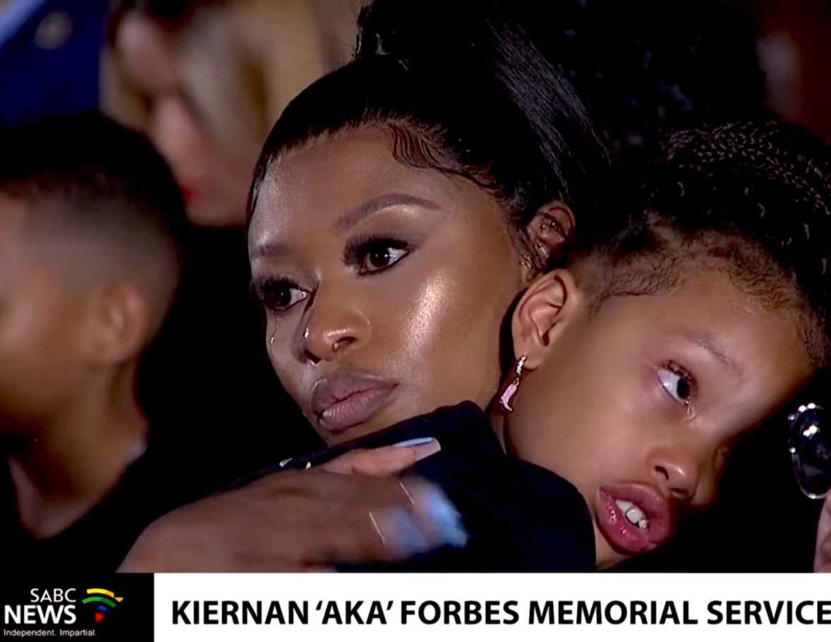 Thi is so heartbreaking,no child deserves to go through this pain..You're in my prayers daughter of <a href="/akaworldwide/">AKA</a> and <a href="/DJZinhle/">#ERAbyDJZinhle #ZeeNation</a> Kairo Forbes baby girl💔 #AKAFuneral