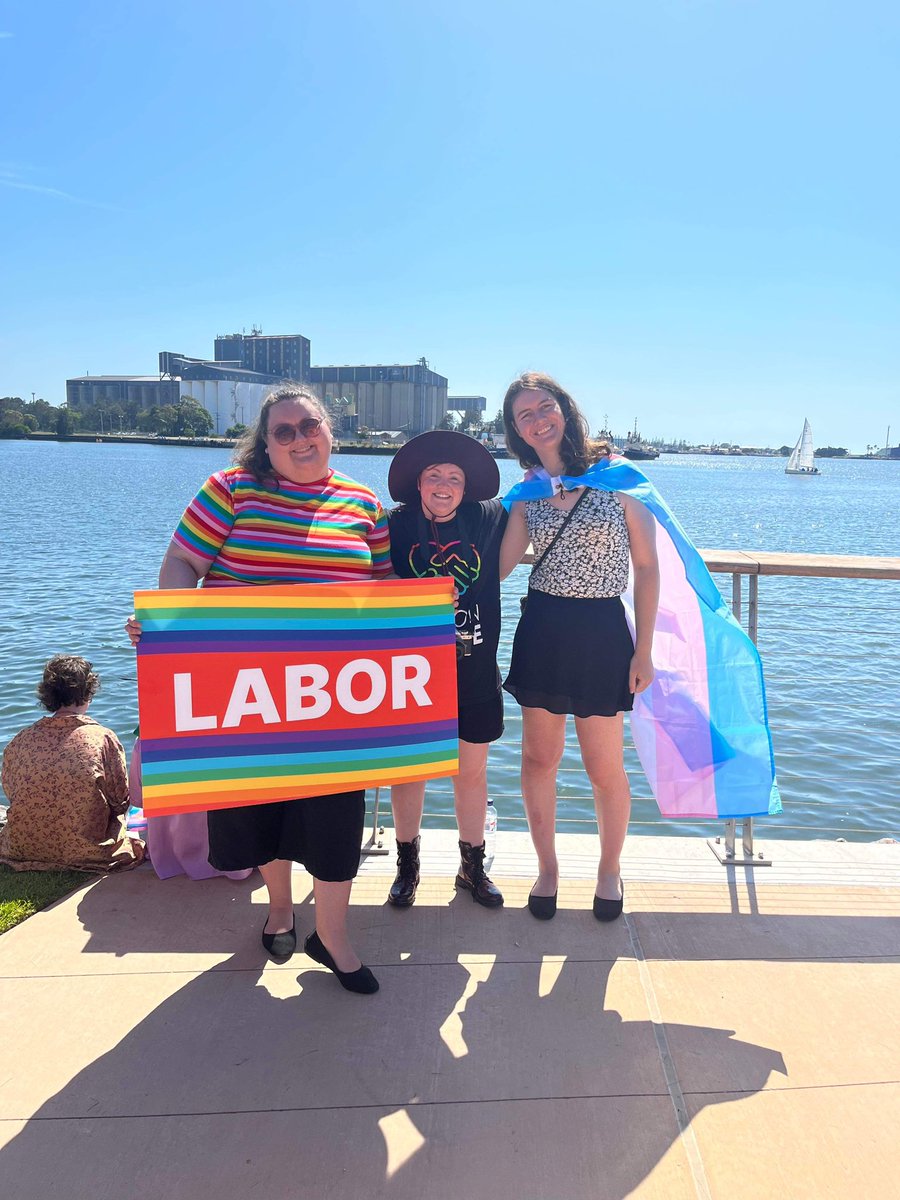 PaigeCJ_'s tweet photo. Celebrating the start of #WorldPride with my @newcastlelabor comrades today!
#ThisIsMe #TransRightsAreHumanRights https://t.co/vts21lr4Zc
