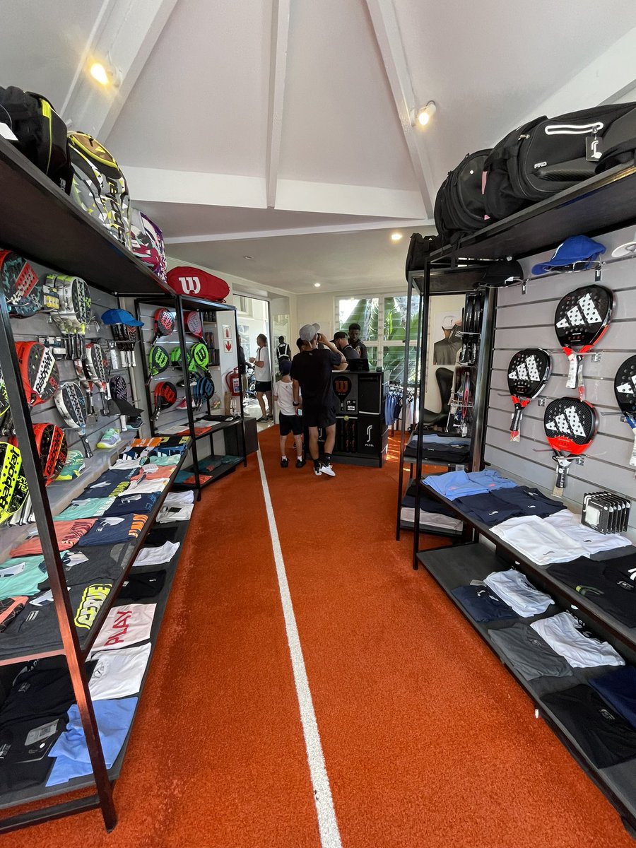 KFMza's tweet photo. The #KfmCrew are at the A1 Padel Pay Space Cape Town Masters to watch all the action. It’s a lovely day today, come through for all the fun!
Brought to you by Heineken 0.0.
#NowYouCan #HeinekenxAPTMaster https://t.co/JfwGrfqMuy
