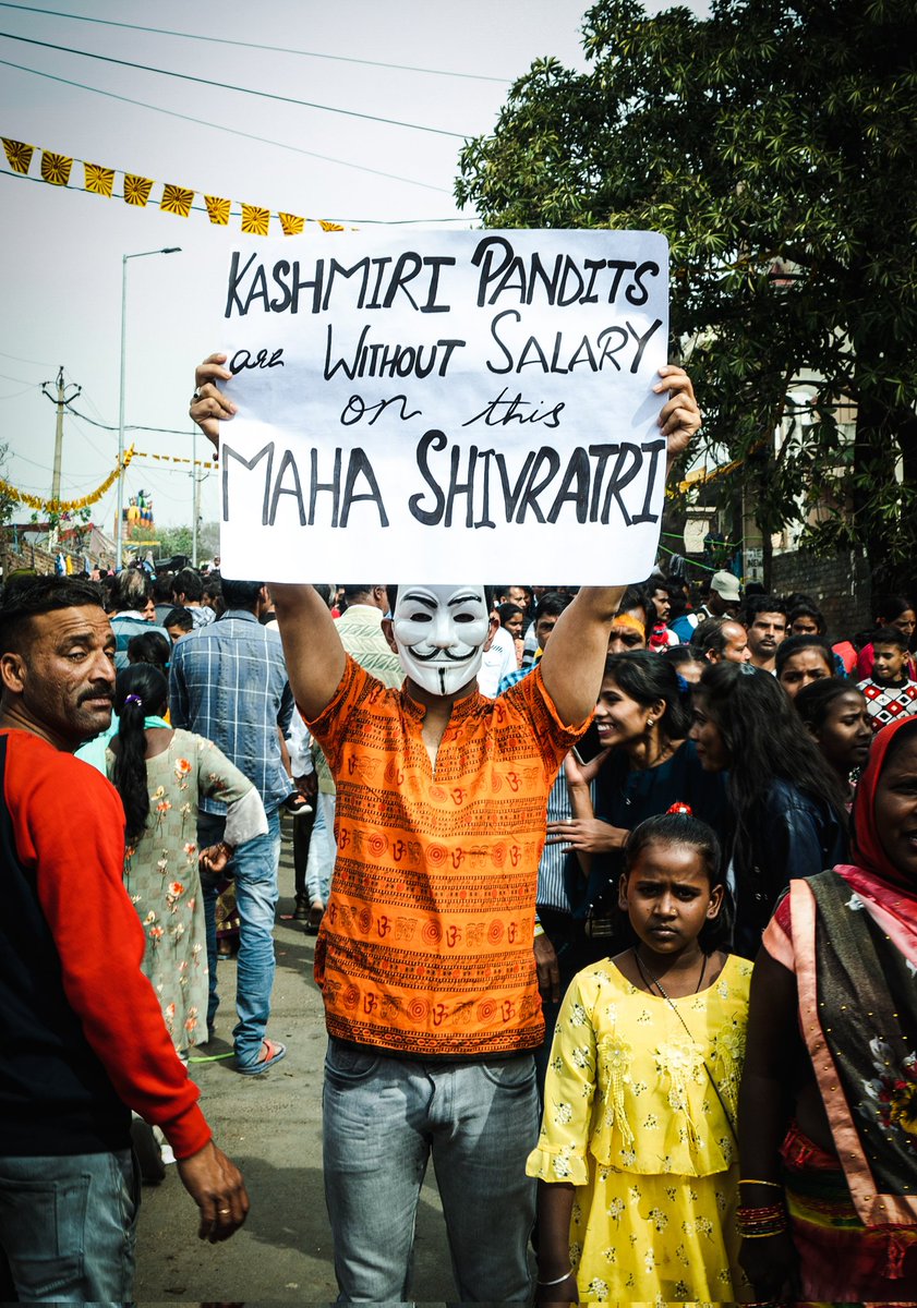 PeeditPandit's tweet photo. Kasmiri Pandits are without salary on this Mahashivratri. We will never forget, we will never forgive. Mahadev will take the revenge, Har har Mahadev 🙏 @BJP4India @congress @OfficeOfLGJandK @Uggramviram @AMEAK_Displaced @vivekagnihotri @ashokepandit https://t.co/RF5dGPgrxB