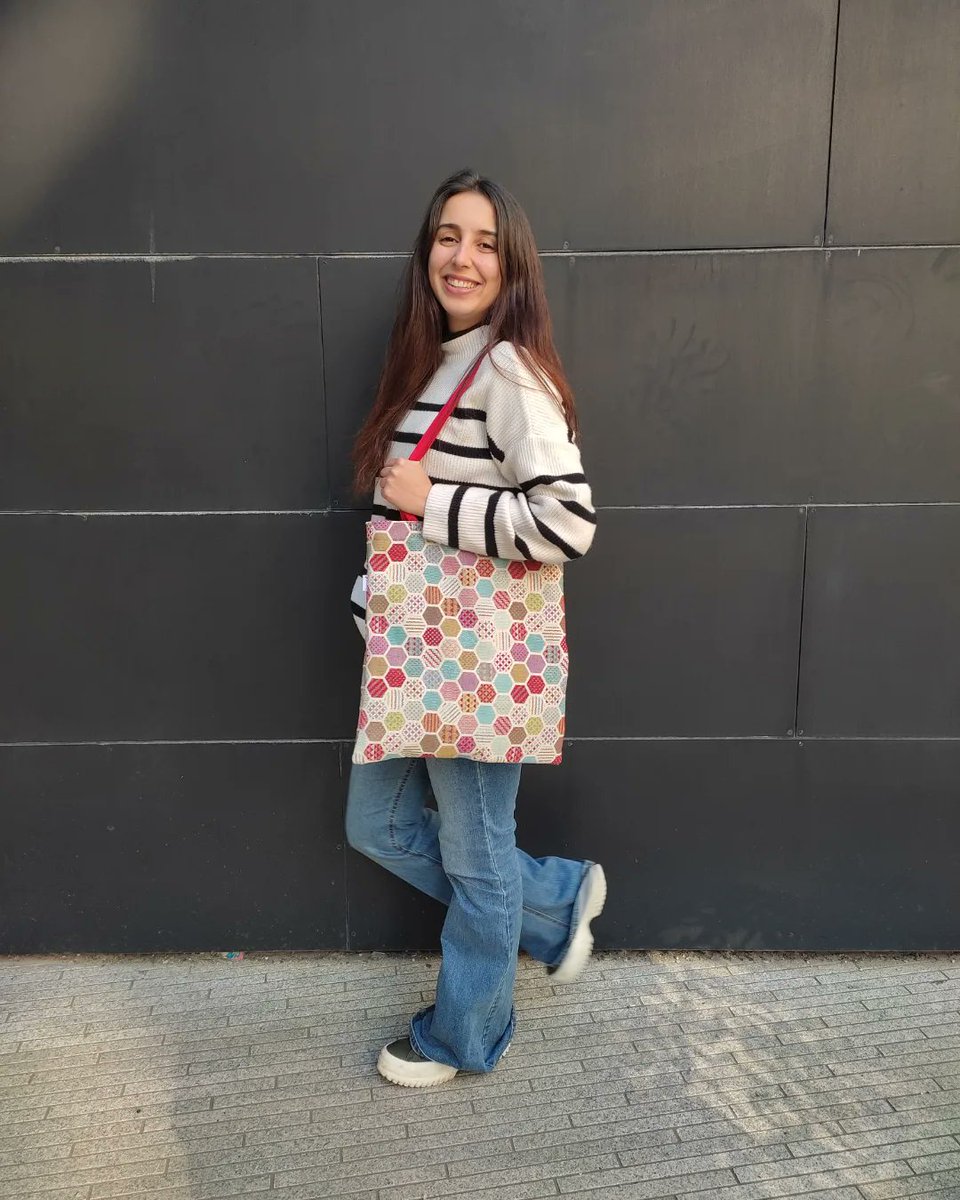 saumavel_'s tweet photo. Tote bag RUSC

#saumavel #fetamà #handmade 

#totebag #RUSC #diy #bossa https://t.co/vFWSbxevLY