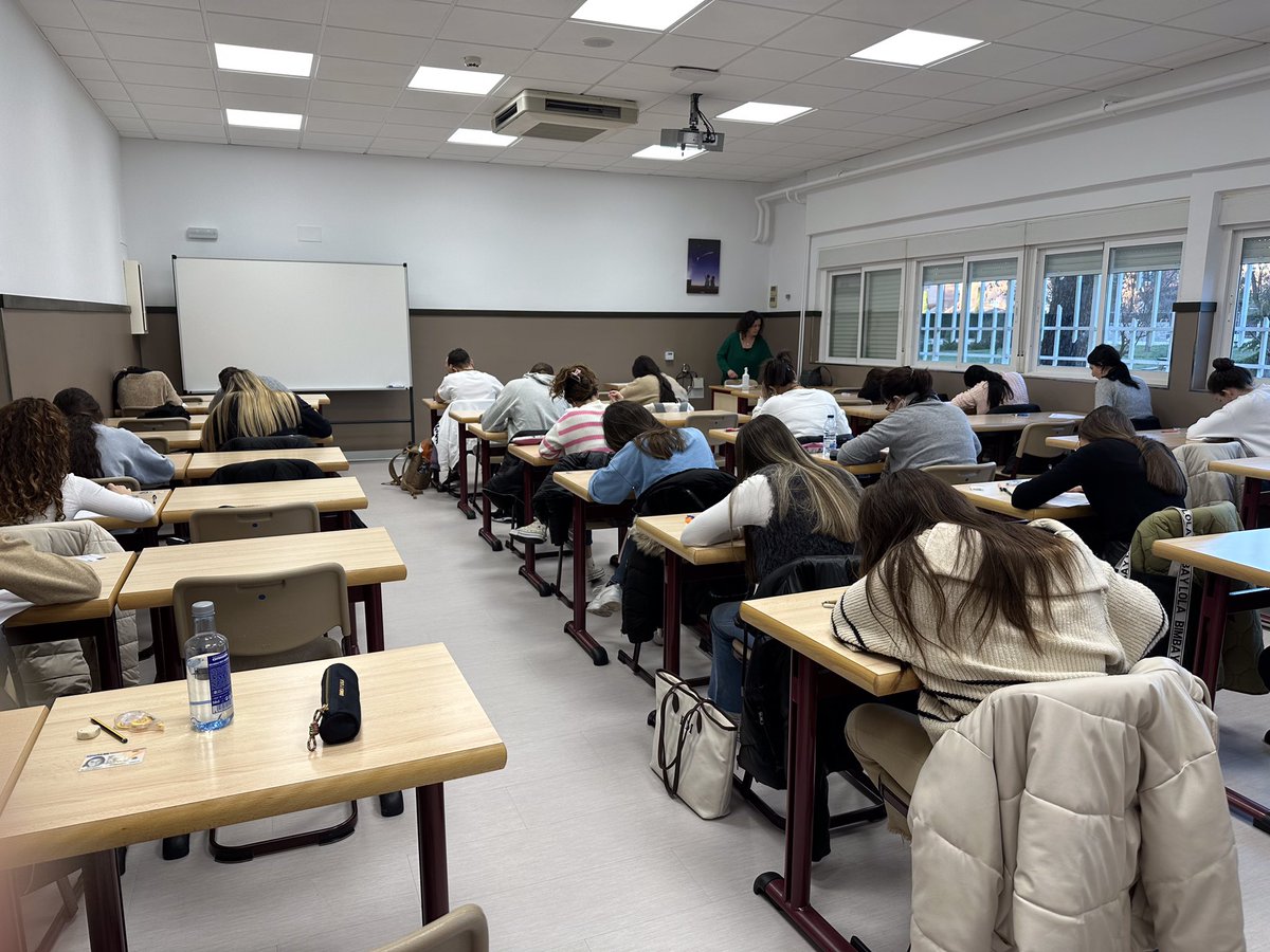 lourdesdemiguel's tweet photo. ¡Buenos días #VirtualCUCC! ¡Feliz Jornada Presencial! Hoy además de las clases sesiones de #PrácticumII y #PrácticumIII @BibliotecaCUCC abierta de 9 a 14 y sesión presencial del #MEIAC @cucc_educacion #SoyCUCC https://t.co/Aw8wluUzI1