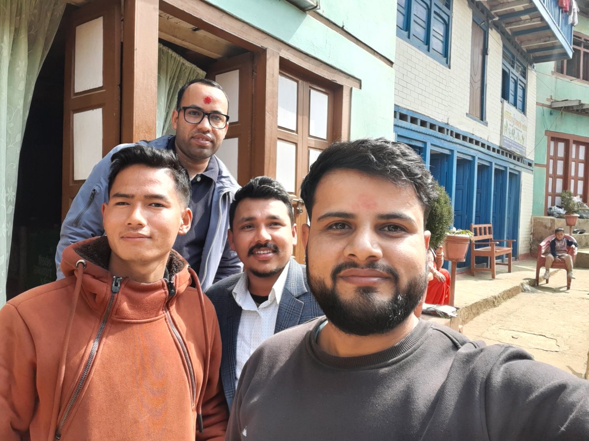 भुगाेलकाे सिमाले पनि नछेकेकाे  मित्रता 😊😊😊 #Diktel