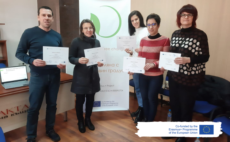 EUcenterGabrovo's tweet photo. ПЪРВА СРЕЩА ПО ПРОЕКТ "ПРОМЯНА С ПОЛОВИН ГРАДУС"
https://t.co/gsg9BQbs5S
#ErasmusPlus #ClimateChange #GlobalWarming #HalfaDegreeChange https://t.co/2bWAlR2Q7K