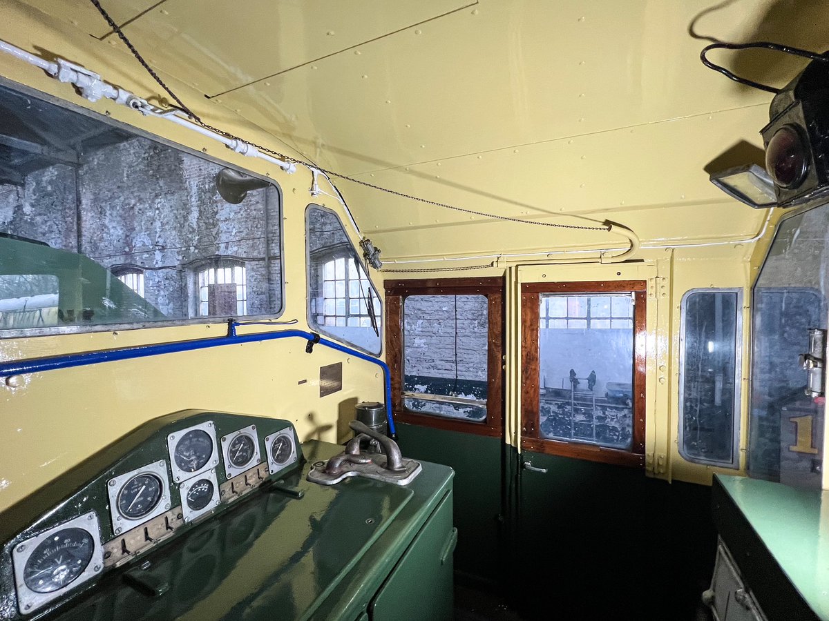LiamEBarnes's tweet photo. With Hudswell 4002’s bodywork and repaint last year the interior was always on the list of things to do - So spent some time giving the cab the same much needed treatment, painted, varnished window frames, pipework picked out etc.

#heritage #preservation #hudswell #painting https://t.co/fBVEWsgO6k