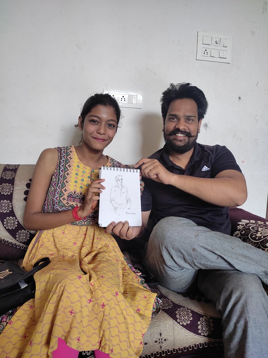 debolinadrawing's tweet photo. Meeting Krishan Kundara sir was like a dream come true.❤️
23rd October 2022.
#debolinadtawing #latepost https://t.co/7vWXyO01GA