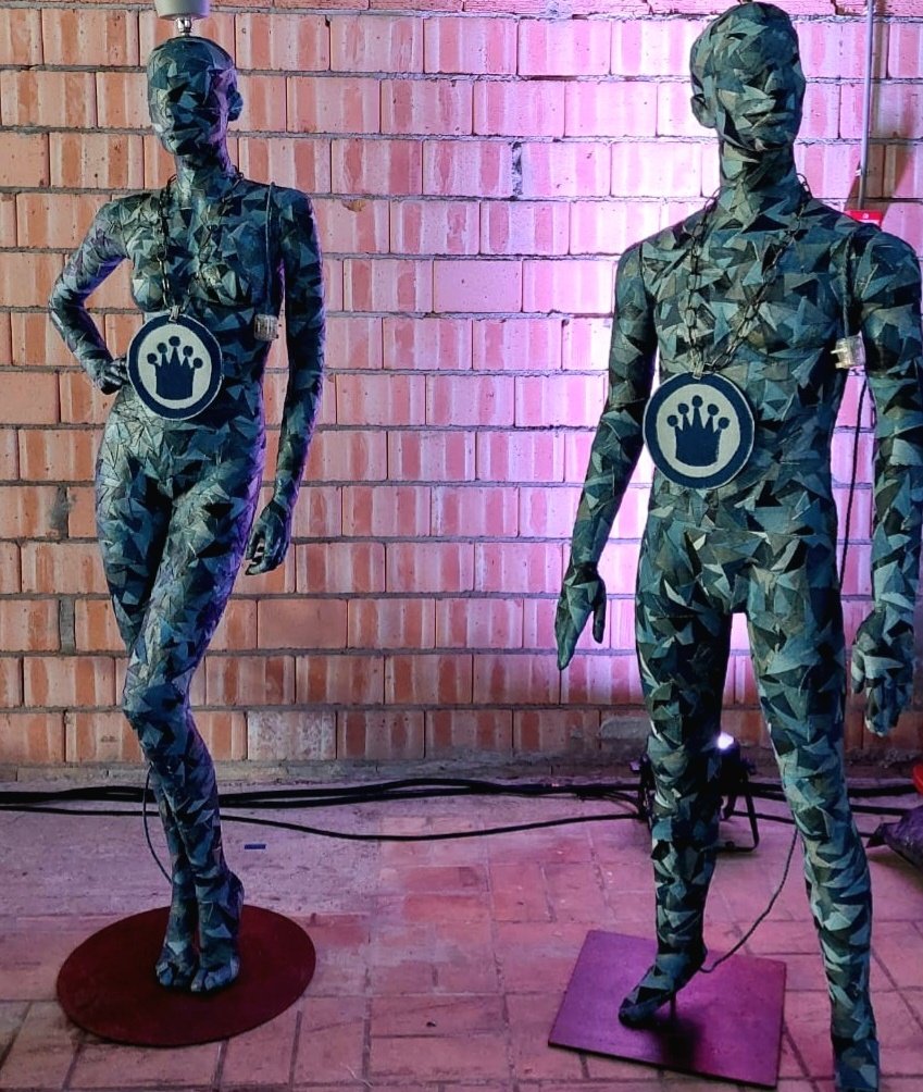 Dolly Fixtures tweet media