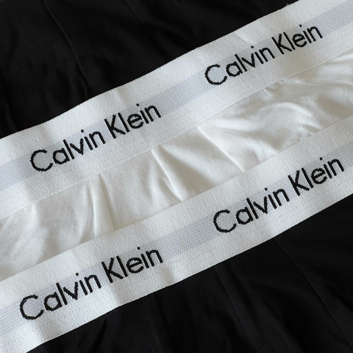 got_____'s tweet photo. มาป้ายยากางเกงใน Calvin Klein รุ่นนี้ใส่สบายมากกก ชอบความขอบโลโก้คลาสสิก ดูมินิมอลเท่สุดๆ ถ่ายรูปออกมาเซ็กซี่มาก ผ้านุ่มนิ่มเบาสบายแนะนำเลย ซื้อตอนลดนี่แบบคุ้มมากกกก ไปตำ 🥺👍🏻 https://t.co/CKBndTGDwa