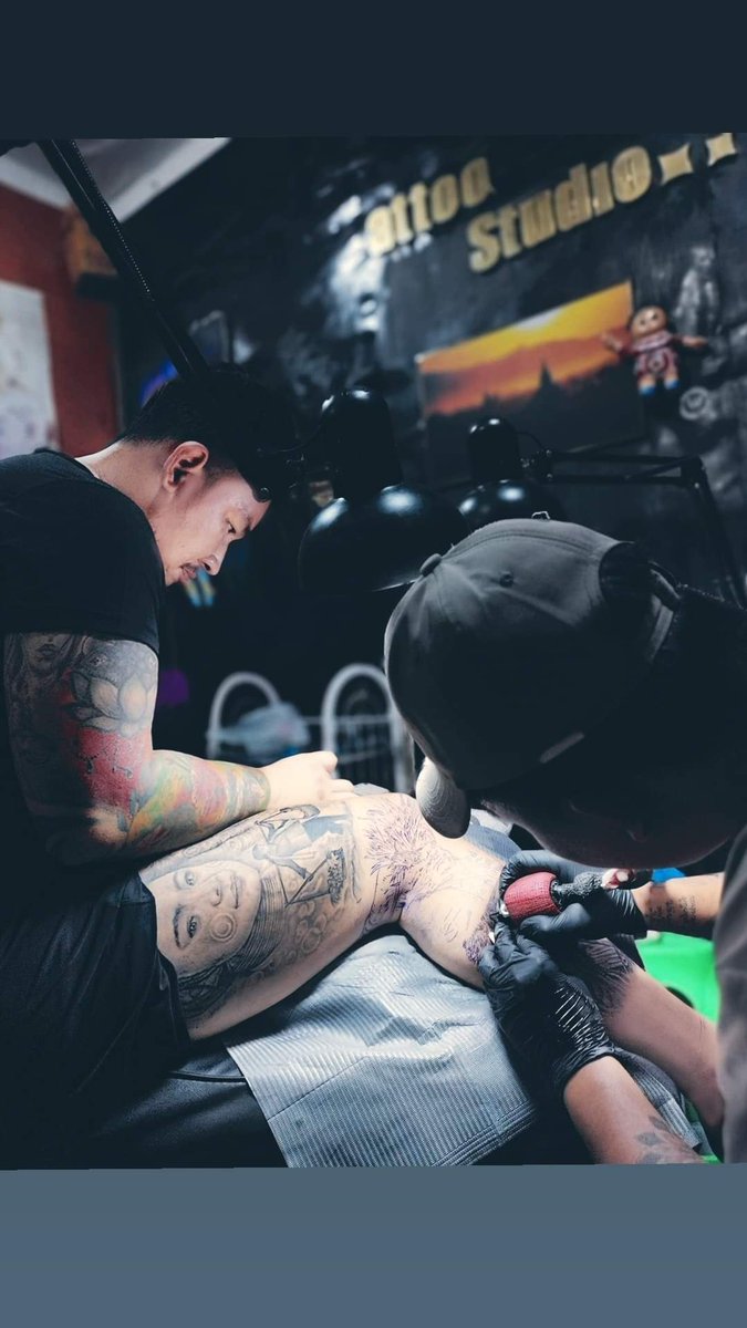 Pumar33325573's tweet photo. tattoo time https://t.co/8P3u9lqLZ6