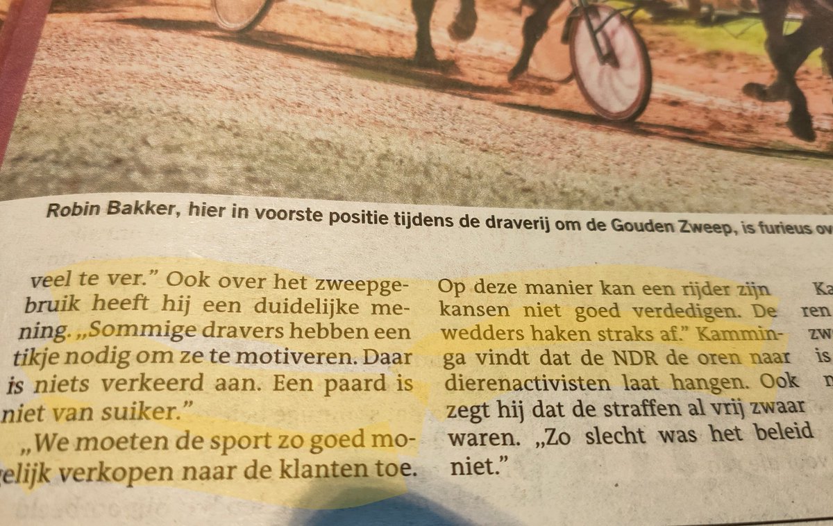 Vandaag flyeren in Wolvega. Er is wel wat loos in Wolvega! De zweep is verboden in de drafsport! 🎉 Het is een begin, maar nog niet genoeg natuurlijk. Afschaffen, zeg ik. Maar hoe dan ook: er is grote onenigheid over. Citaat: 'Een paard is toch niet van suiker' 😡 #groeiendverzet