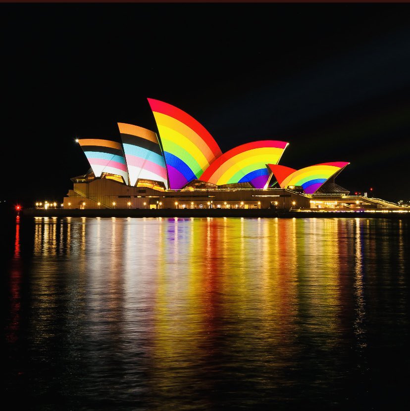 NaomiCranfield1's tweet photo. Happy World Pride all my LGBTQI+ friends, relatives & tweeps ๐ ๐ณ๏ธโโง๏ธ Sydney is a sea of rainbows ๐ #worldpride2023 #sydneyoperahouse #coogeebeach #taylorsquare #sydneytownhall https://t.co/FShrHNxOpM