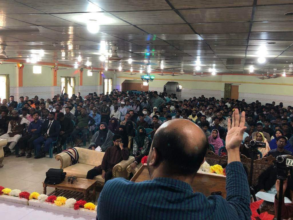 ABPartyBD's tweet photo. Over five hundred people, mostly youngsters, attended to hear about new kind of politics of #ABPartyBD in #Jamalpur district.
#PoliticsofService
#PoliticsofChange
#PoliticsofPolicies https://t.co/07n4kbyh6n