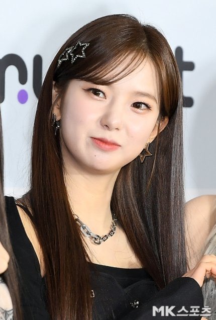 ArabChoiYujin's tweet photo. 230218| 
يوجين من السجادة الحمراء لحفل 
circle music awards ✨💖
 #YUJIN @official_kep1er
  #최유진 #CHOI_YUJIN https://t.co/suMgZNwylt