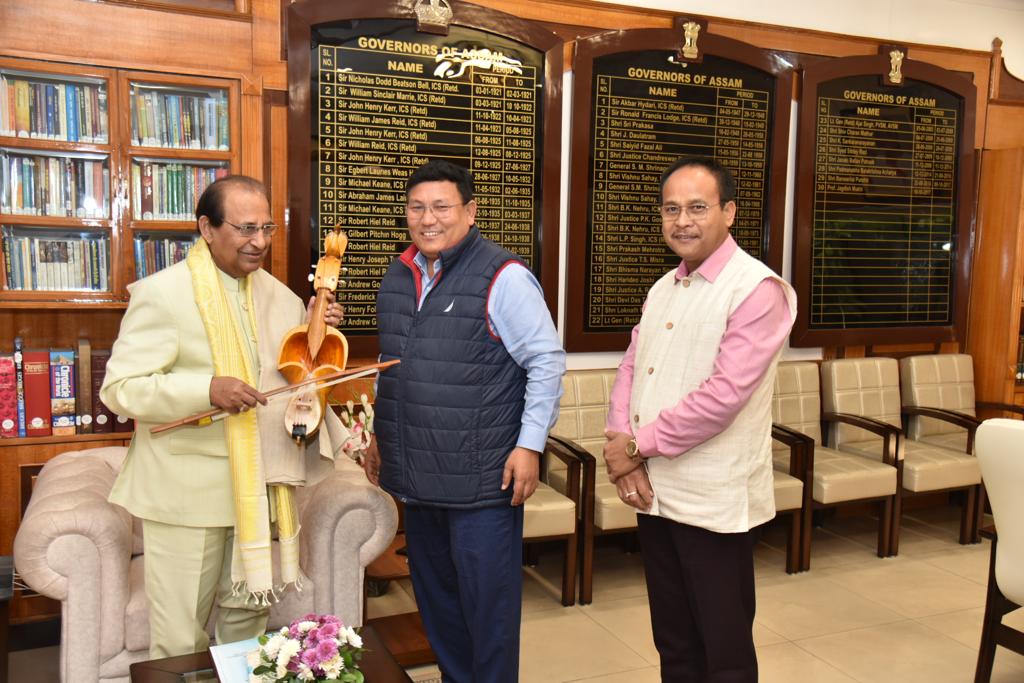 PramodBoroBTR's tweet photo. Called on the outgoing Governor of Assam His Excellency Prof. @jagdishmukhi to bid him farewell before his departure.

Shall always remember his humility, kindness &amp; his contributions for Assam as well as BTR. https://t.co/qhgm6IH691