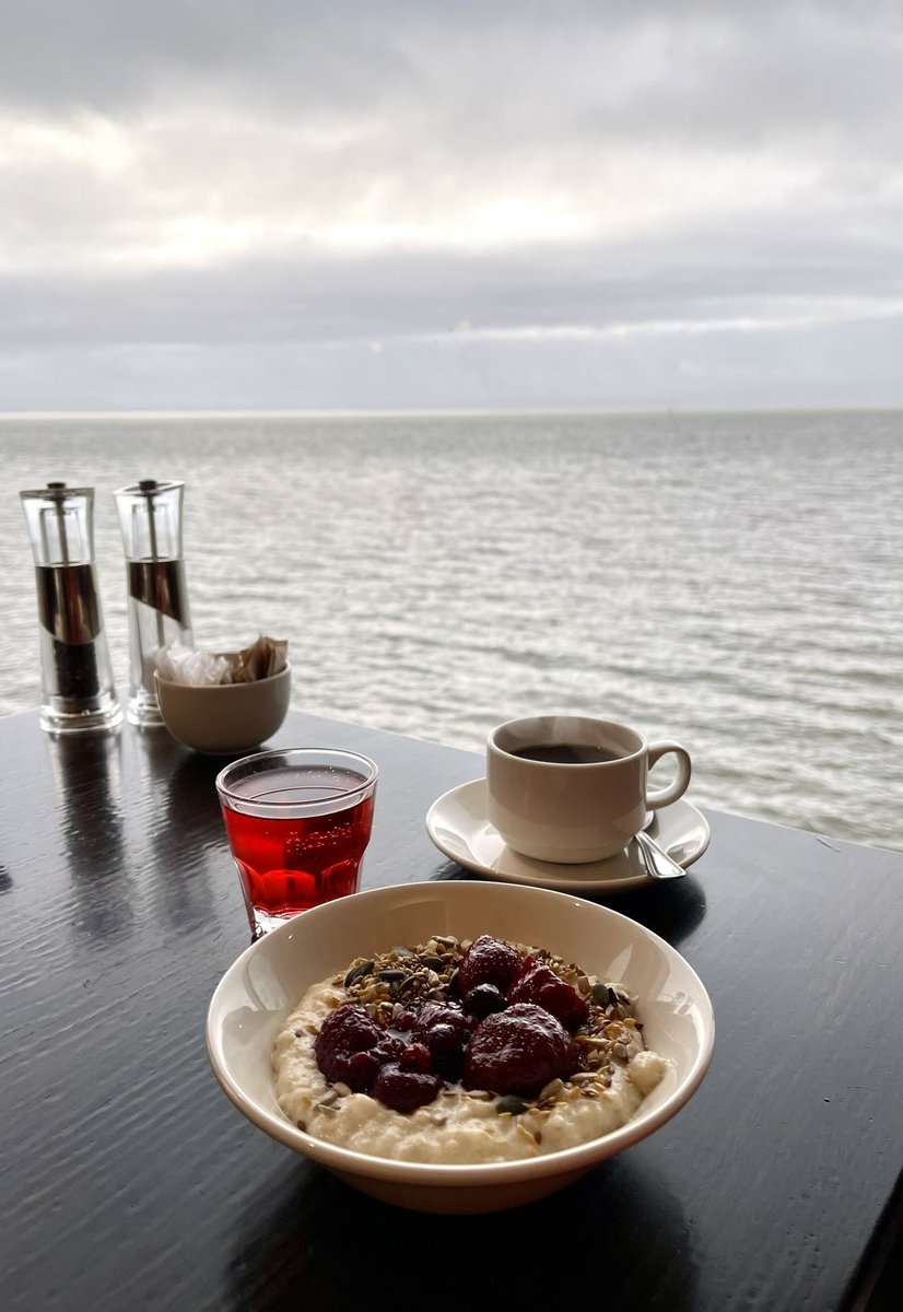 Sometimes you just have to stop, be silent and recharge…🙏🏼 🌊 <a href="/RedcastleHotel/">Redcastle Hotel</a> #inishowen #redcastle