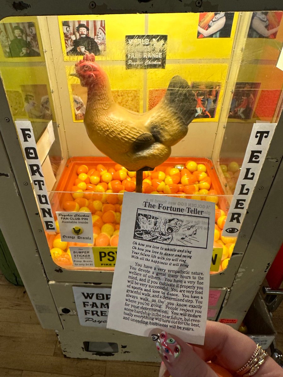 simondrawsstuff's tweet photo. sooo I just found out about this https://t.co/AAcXIqr7QA and

1) I need to go there now at some point in my life

2) Clearly @orangedracula should add a fortune into the mix that tells people to read @WeirdogsComic, the World Famous Psychic Chicken Featuring Webcomic https://t.co/xmTjQi7ksU