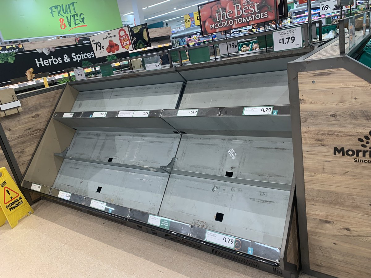 @NikiOutsideFBPE @acgrayling Same in #Edinburgh in Morrisons - went in for tomatoes 🍅, not a single one to be found. Pretty shocking. #emptyshelves #BrexitBritain #Brexit