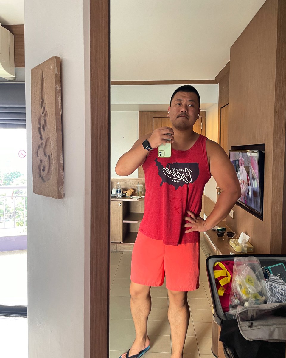 Xiong_dad's tweet photo. 晒成黑炭了 https://t.co/oSaZQdFwYp