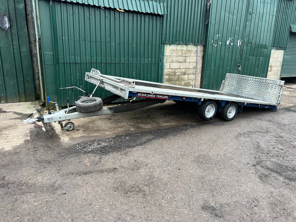#BrianJames tilt Bed #Trailer for sale

£4500+vat

2022 trailer

5.5m x 2.25m

Used to carry our own #plant throughout 2022

Spare wheel and locking hitch 

In stock ready to go 

01942 821847 for more info