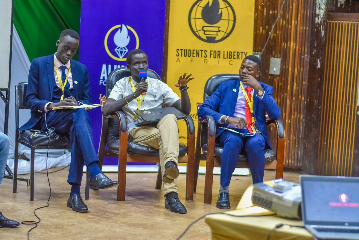 ASFL_Kenya's tweet photo. 🌟 Currently ongoing! 🌟

Let's 🤝 empower the next generation and shape the 🌍 Africa We Want through youth involvement in 🗳️ politics and 📈 economic development!

👥 Join us at the East Africa Regional Conference 2023 and be part of the #earc23 #AfricaWeWant #YouthInPolitics https://t.co/1hEOKB1j71