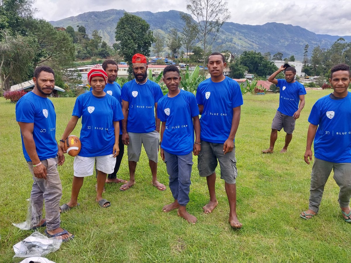 pngaff1's tweet photo. The Chimbu Province Football Camp was successful. Big thankyou to SluzCap Inc.. For sponsoring the entire Football Camp.
#SluzCap #Football #PNGAFF
#Chimbu
πππππ΅π¬π΅π¬ https://t.co/nMq3QDqWSA