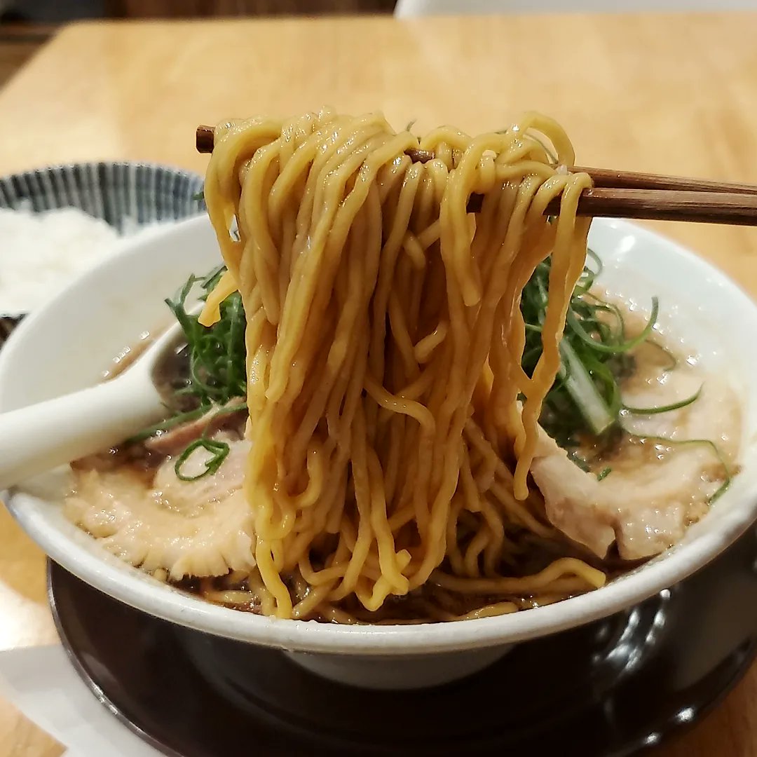 AndRespect37's tweet photo. #中華そばココカラサキゑ
#朝ラー
限定クロサキ✨ブラックラーメン
美味しかったです🤣 https://t.co/bDtbm19hWF
