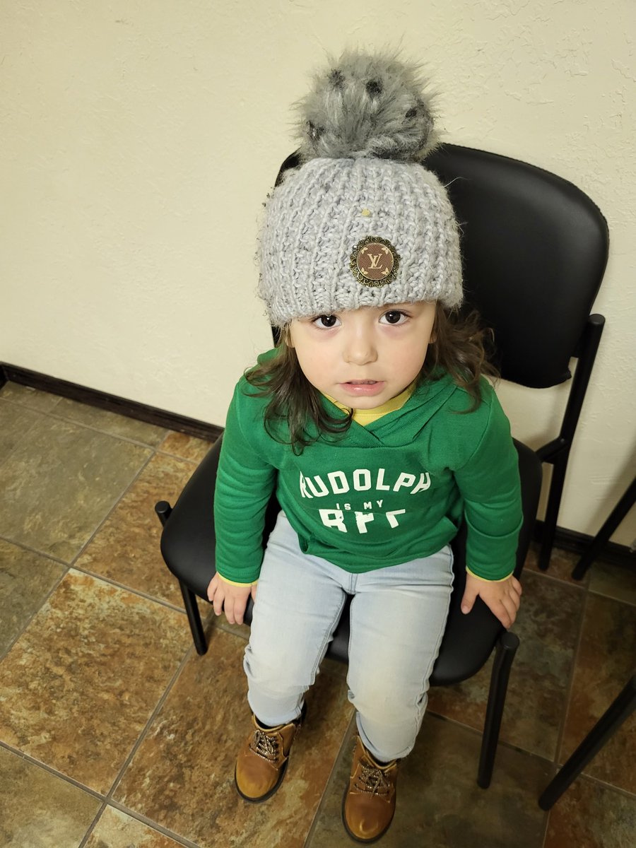 Good Saturday morning ☕️🌬💚 Had to take Eris Ann to the doctor with me. She was a good girl. Hope your weekend is grand I love you💙