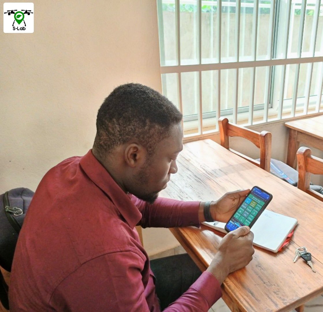 CabinetSlab's tweet photo. Nous sommes actuellement en formation sur le Pilotage et la Cartographie par Drone au siège du Cabinet S-Lab.

S-Lab, because we need each of us for thr best.

#CabinetSLab #Drone #Cartographie https://t.co/KdEJ3djhcs