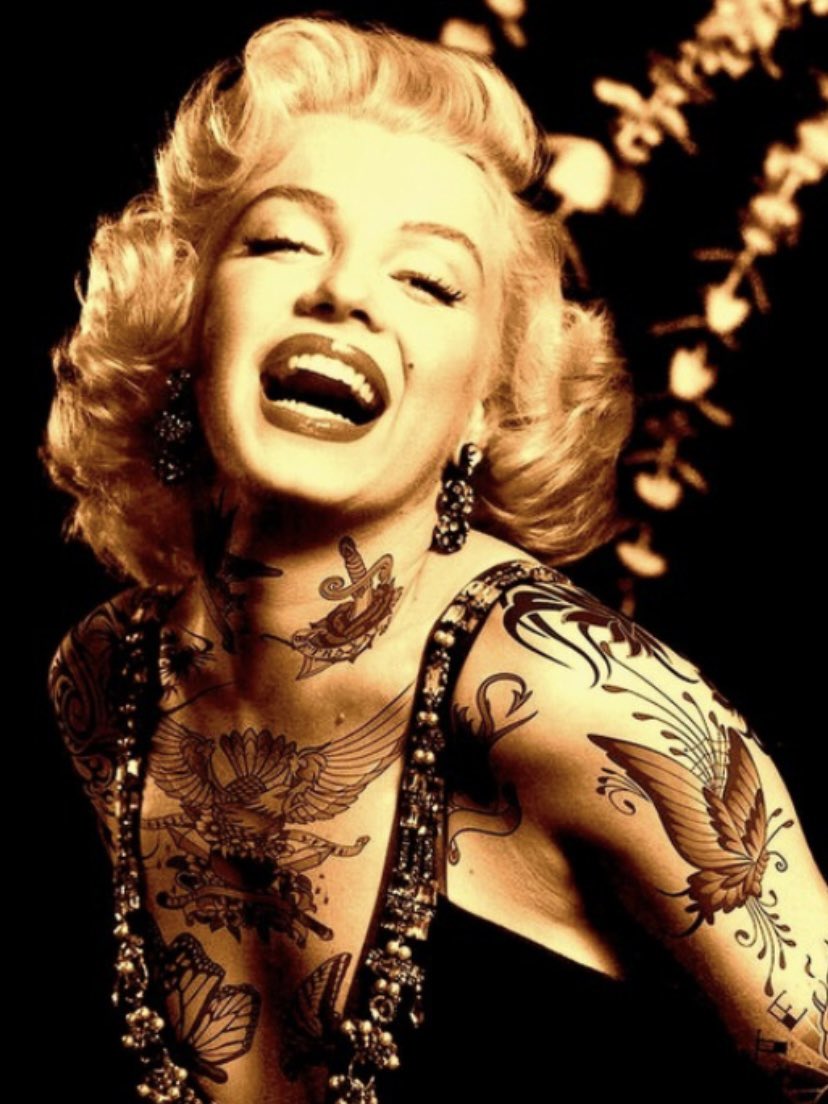 BlancoGoGo's tweet photo. Tattoo time! #TattooTime #flash #TeamInky #tattoos https://t.co/Nao0RRHi8W