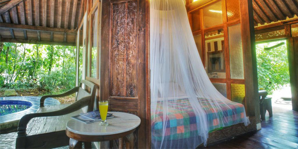 CpointWisata's tweet photo. Sapu Lidi Resort Bandung, Tempat Menginap dengan Nuansa Pedesaan yang Mengesankan https://t.co/iNn3EU7zCC
